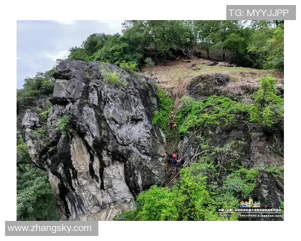 重庆攀岩队的成长历程与挑战探索之旅纪实