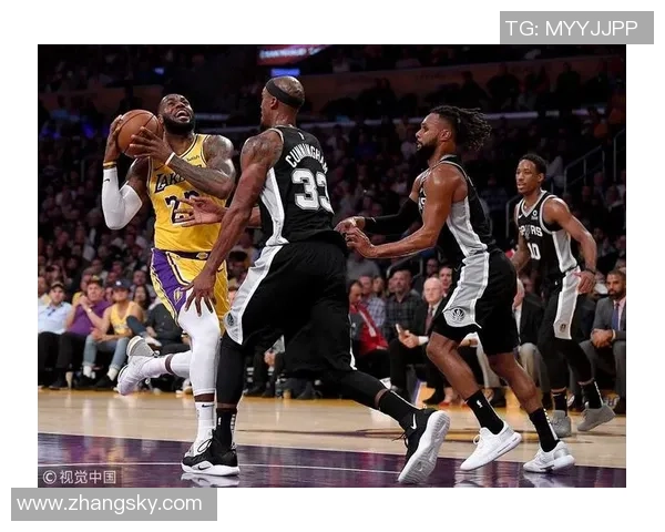 2007年湖人与马刺季后赛激战回顾：传奇对决与篮球智慧的碰撞